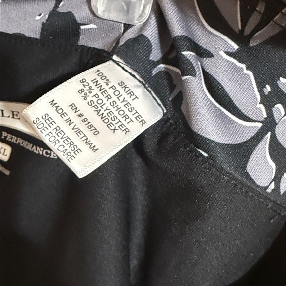 Pebble Beach Floral Patterned Skorts in Black and Gray - Picture 4 of 5